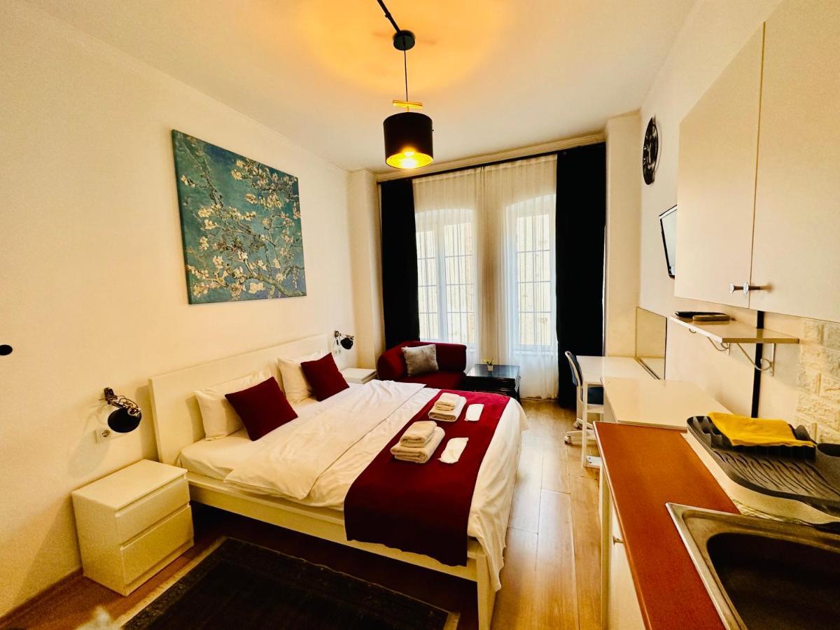 Aram Galata Suites Istanbul Exterior photo